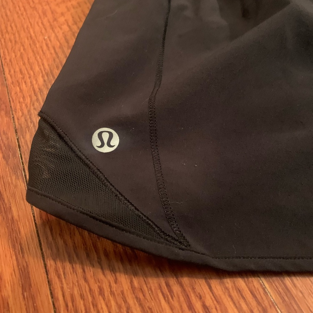 Lululemon Size 4 Hotty Hot shorts. 4 inch inseam. Like new.